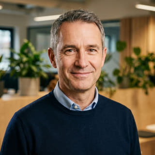 James Mitchell, Diretor Executivo da Límpido Zafirança